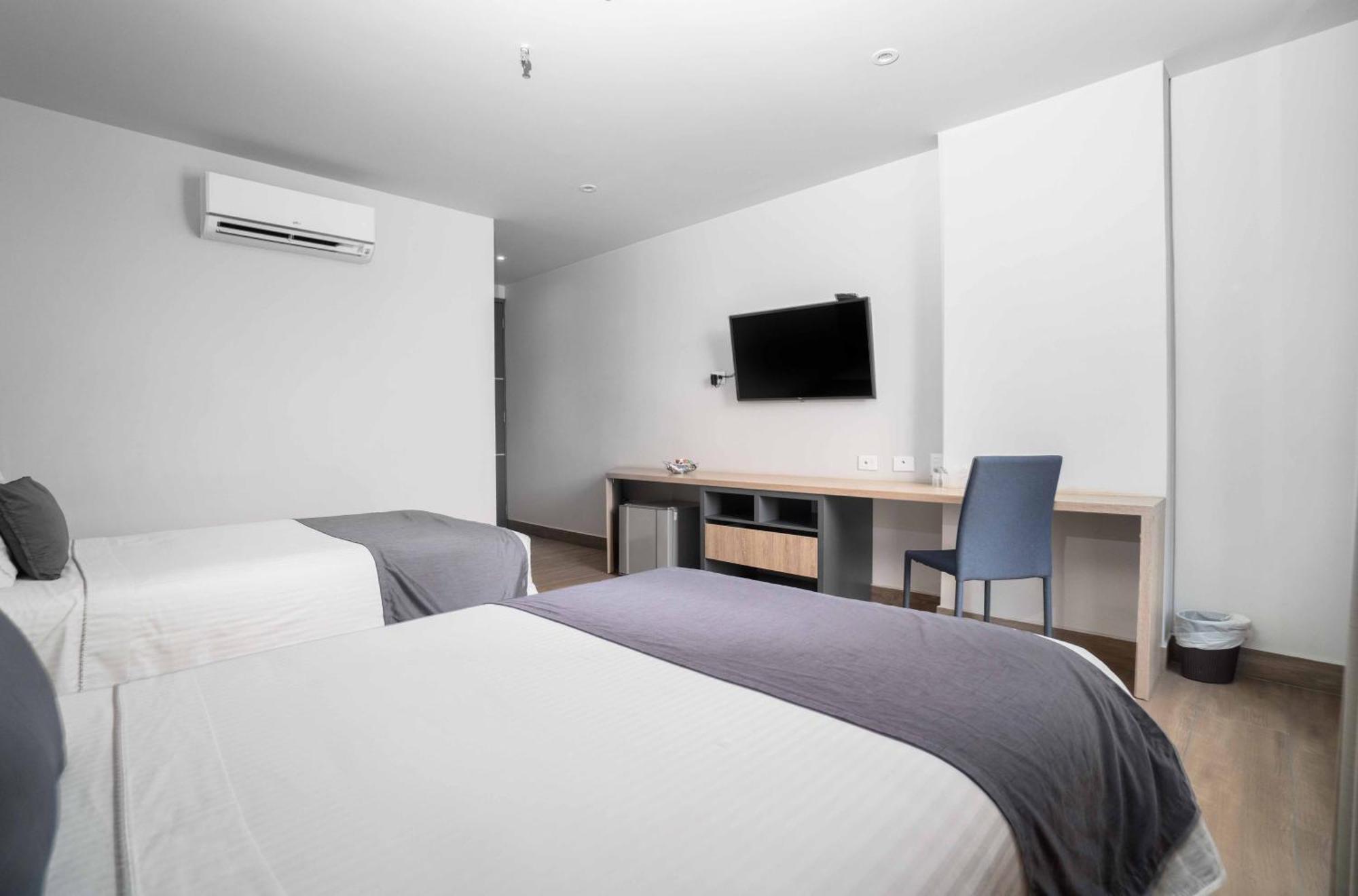 Hotel Plaza Del Lili Кали Экстерьер фото