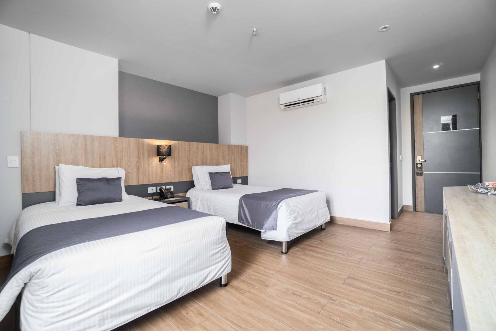 Hotel Plaza Del Lili Кали Экстерьер фото